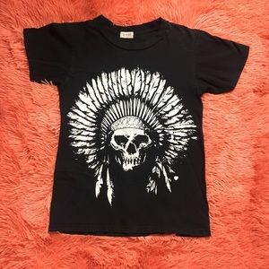 Black skull tee